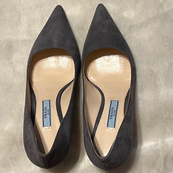 SOLD!!Sz 35.5 Prada Gray Suede Leather Pointy Toe Kitten Heels - Picture 5 of 15